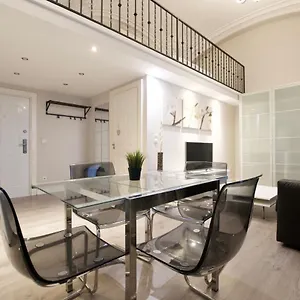 premium-apartments-by-hi5-flatiron-budapest.inbudapesthotels.com/
